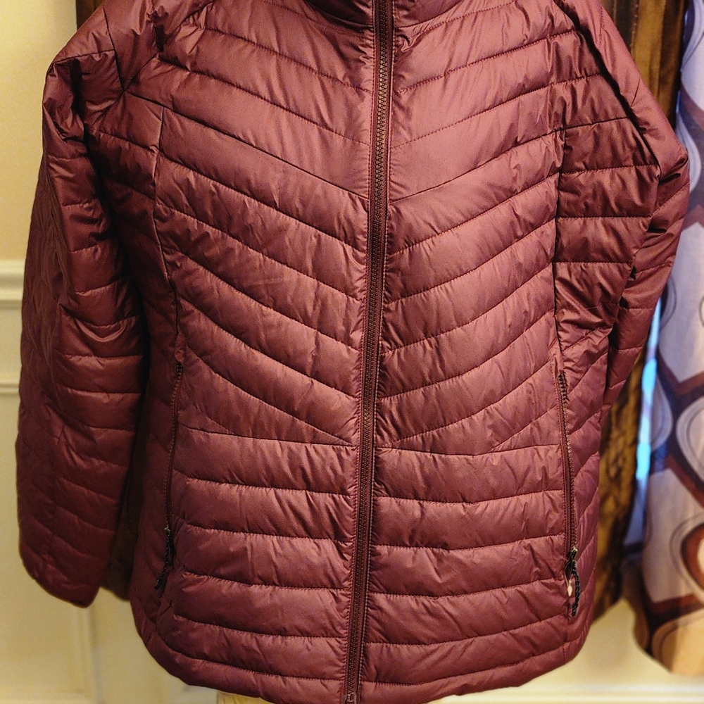 Burgundy Columbia Jacket - Picture 2 of 6
